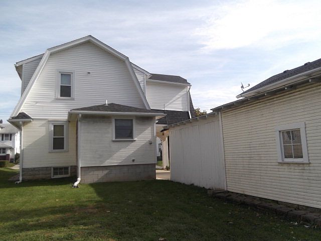 2nd image of 695 Girard Ave
