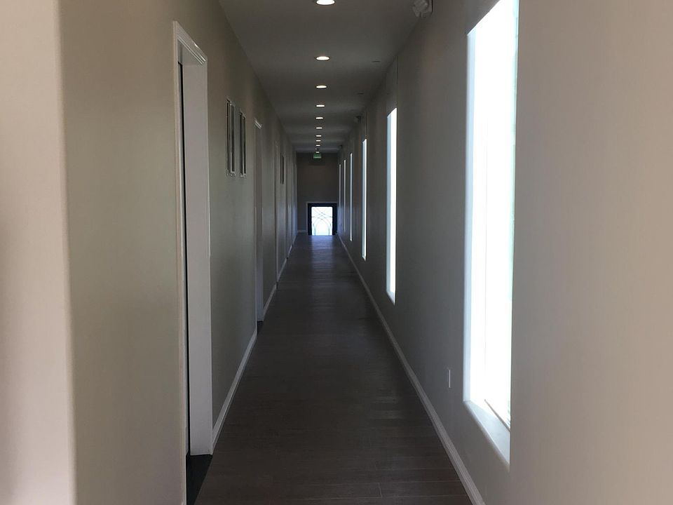1st image of 6328 Hazeltine Ave