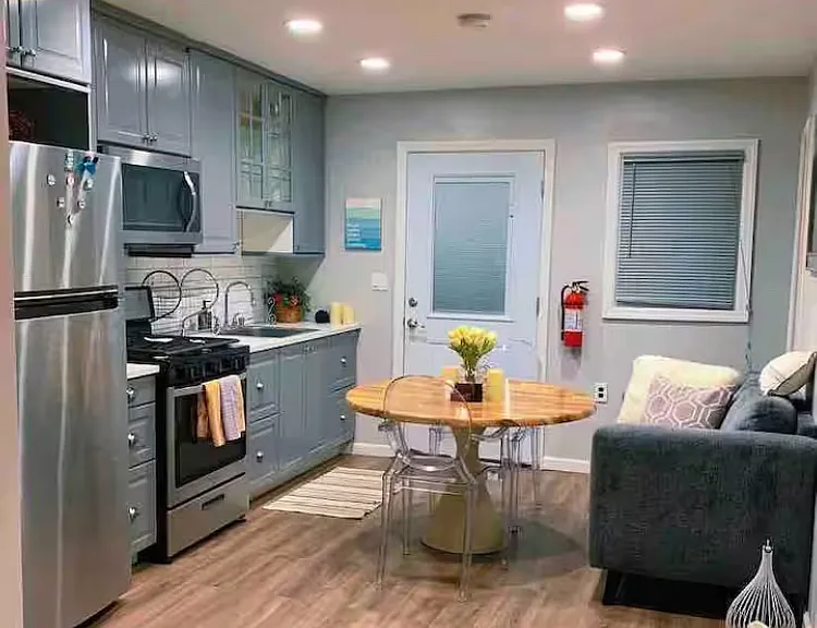 102 Chapel St #1 — Photo 2