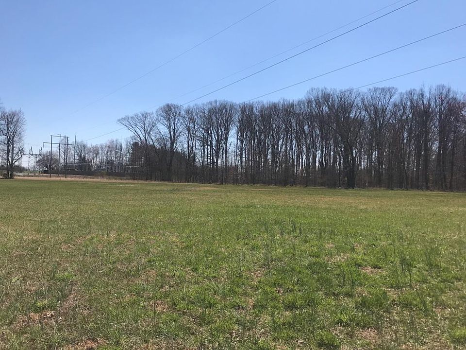 2nd image of 10 Green Meadow Dr