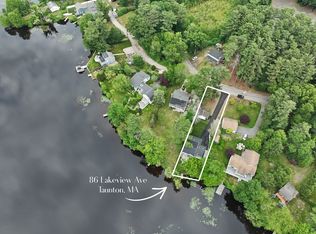 86 Lakeview Ave, Taunton, MA 02780