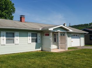 1413 Elwood Rd, Williamsport, PA 17701