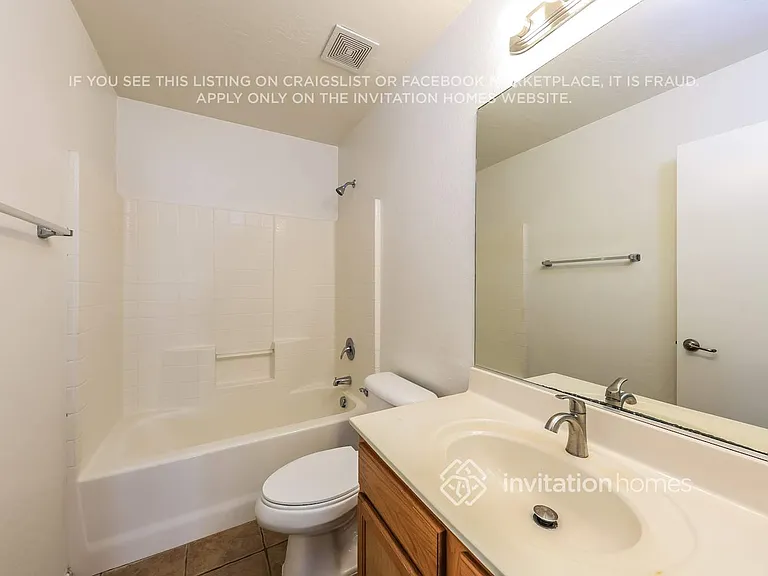 2122 S 114th Ave — Photo 15