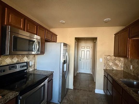 5th image of 7617 Tuscany Dr