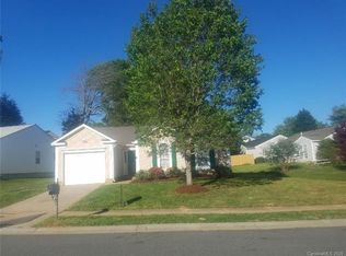 6212 Foster Brook Dr, Charlotte, NC 28216