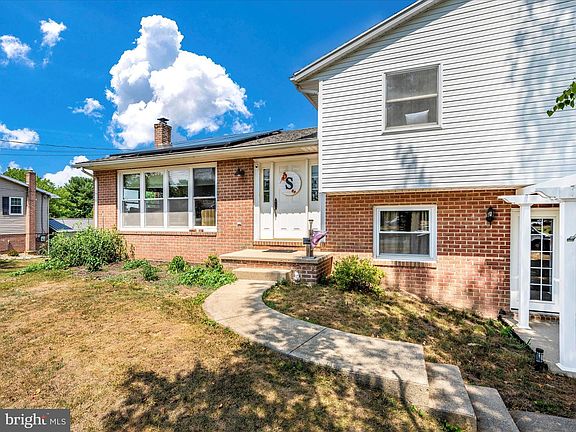 2nd image of 6423 Bickle Rd