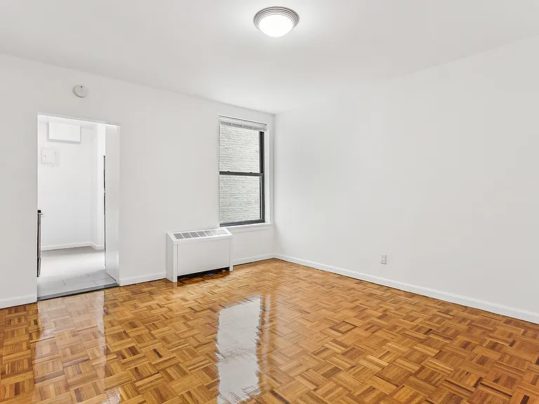 628 W 151st St #3F — Photo 3