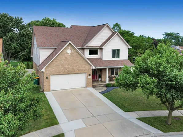 27347 Lilly Ct, Brownstown, MI 48183