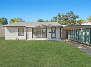 6718 Crestridge St, Houston, TX 77033