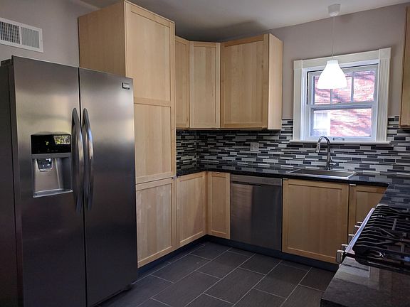 2nd image of 7923 Delmar Blvd