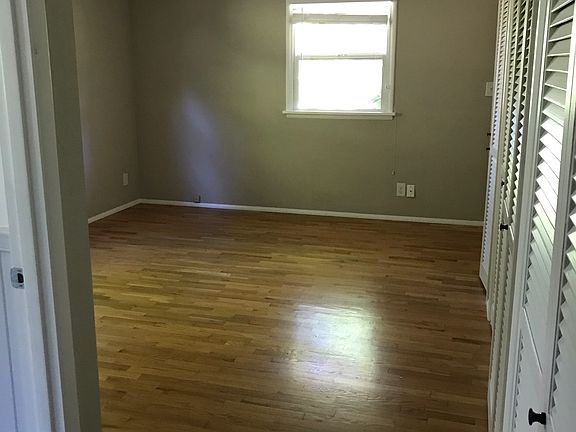 4th image of 12119 137th Ave E