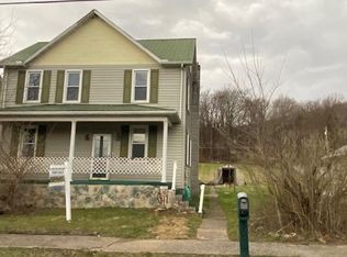 14074 2nd St, Mount Union, PA 17066