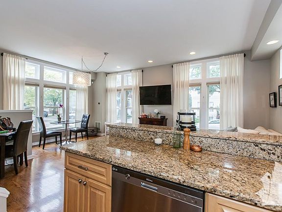 4th image of 1635 W Altgeld St #1F