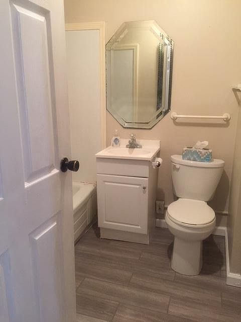2nd image of 1716 Thornhill Dr