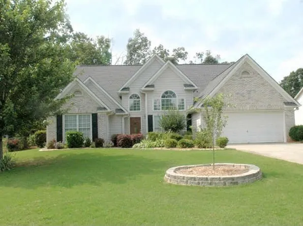 5641 Newberry Point Dr, Flowery Branch, GA 30542