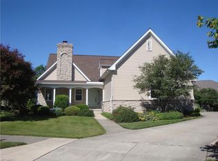 384 West St, Highland Heights, OH 44113