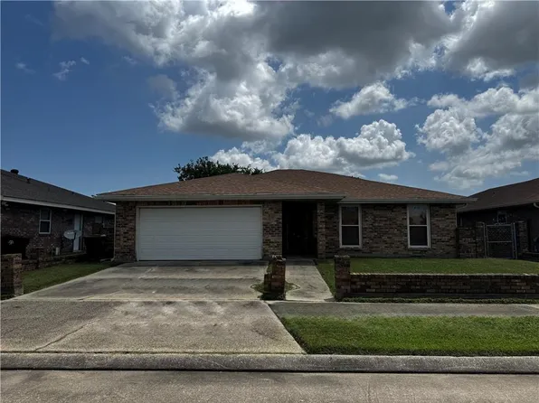 5301 E Idlewood Ct, New Orleans, LA 70128