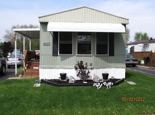 2607 Laurel Ln, Sycamore, IL 60178