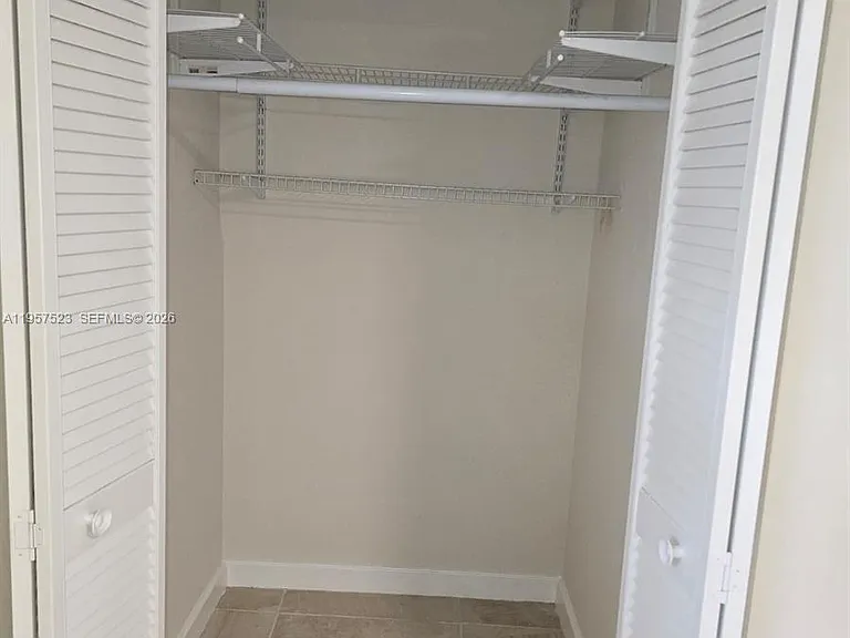 5151 W Oakland Park Blvd #303 — Photo 21