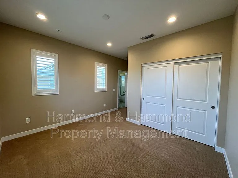 11395 Beechnut St — Photo 33