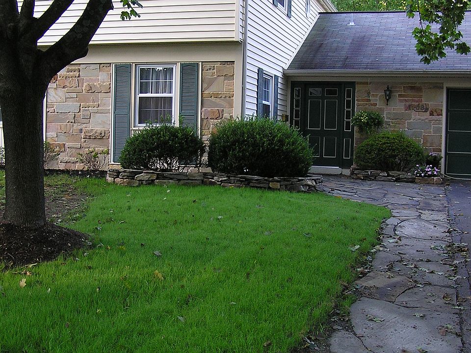 2nd image of 1708 Usher Pl