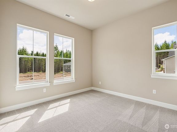 2nd image of 10128 132nd Avenue NE #13