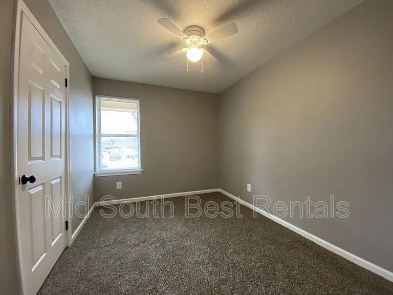 5303 Bitter Creek Dr — Photo 5
