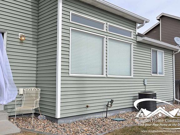 4th image of 1611 Meadow Ln