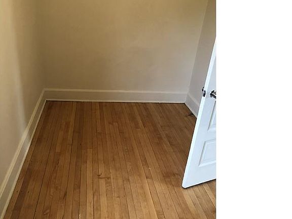 5th image of 1827 N Kedvale Ave #3