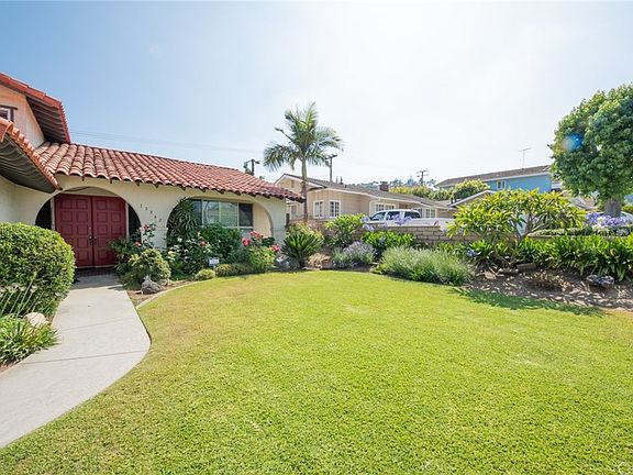 3rd image of 15362 Del Prado Dr