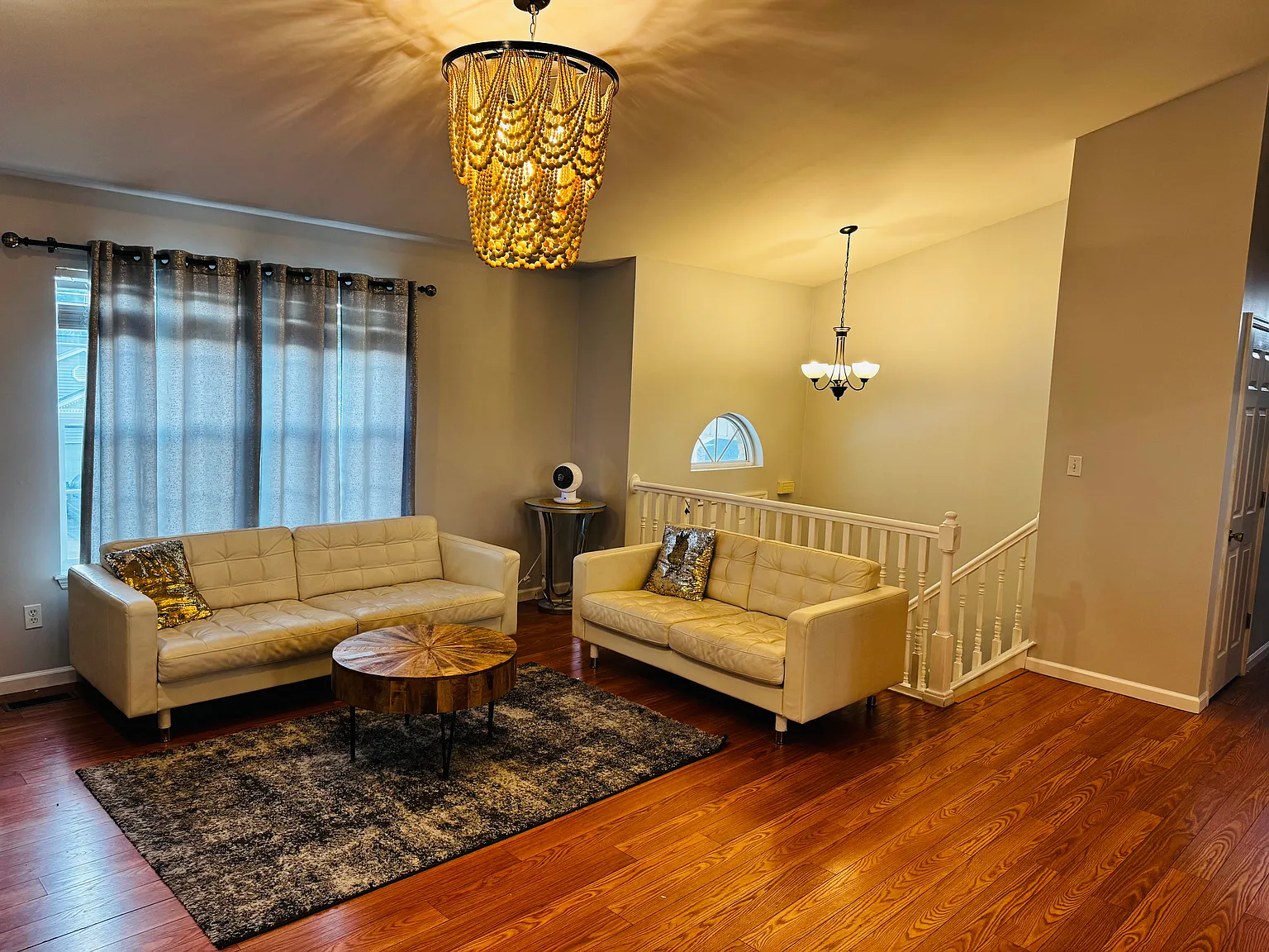 3 bed, 2527 sqft, $2,395 — Photo 3