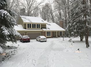 11414 Fieldstone Ln, Reston, VA 20191