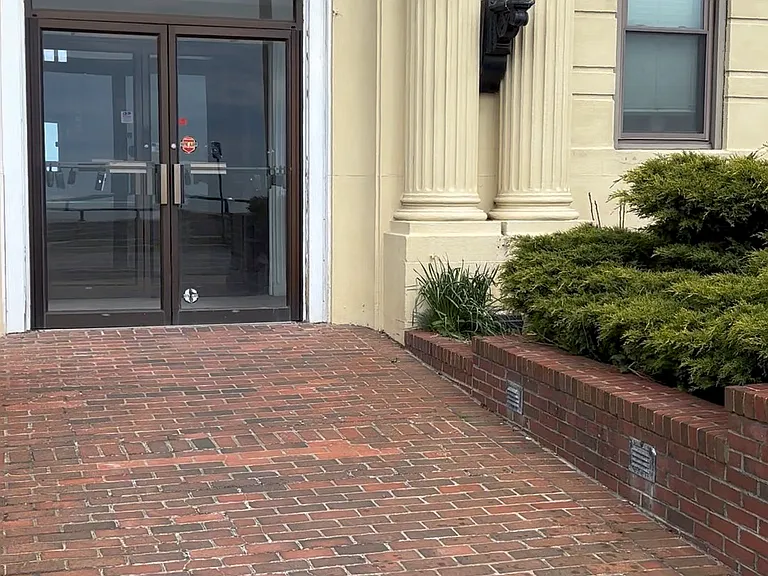 285 Lynn Shore Dr #307 — Photo 21