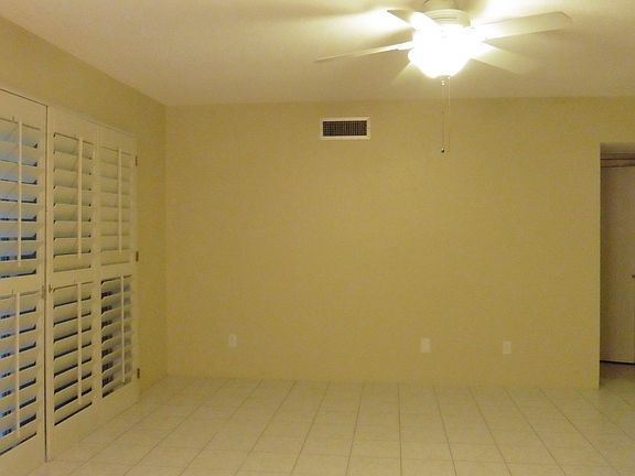 Living room/ family room