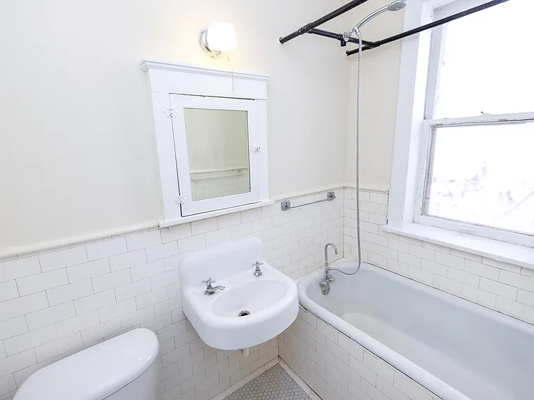 James Apartments | 2886 — Photo 17