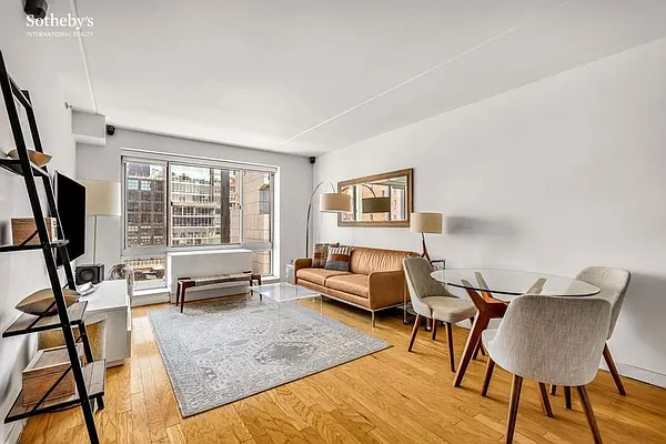 Rented by Sotheby's International Realty | media 7