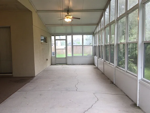 30719 Tremont Dr — Photo 24