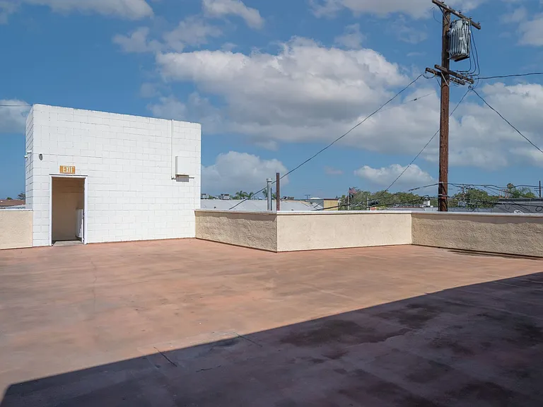 16515 S New Hampshire Ave — Photo 6
