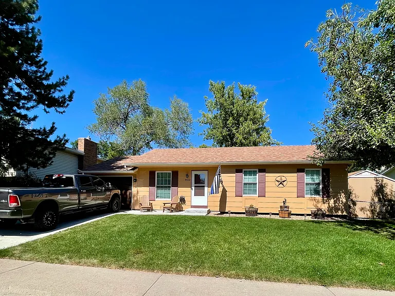 4422 S Beech Way — Photo 1