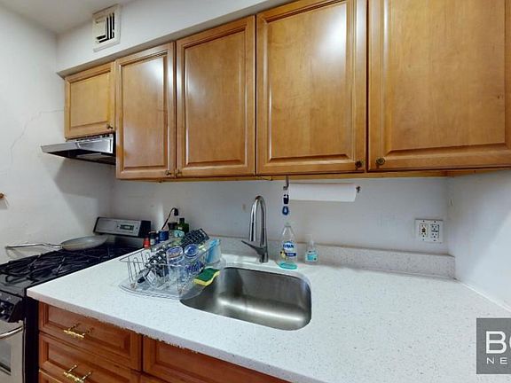 2nd image of 155 E 88th St APT 6D
