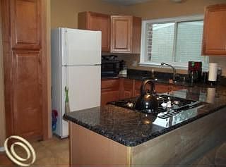 3rd image of 1121 Langley Blvd