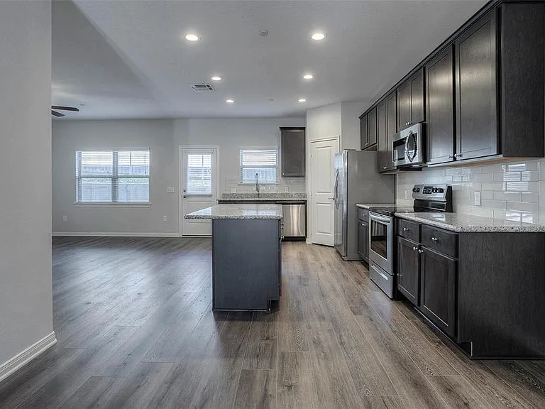 1419 Avenue N #2 — Photo 11