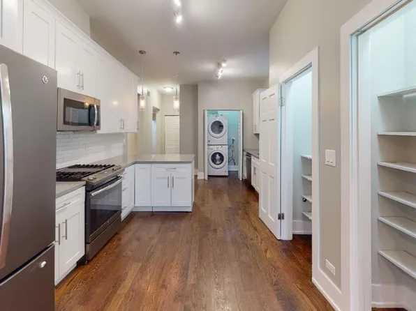 1027H, 1027 E Hyde Park Blvd #1, Chicago, IL 60615