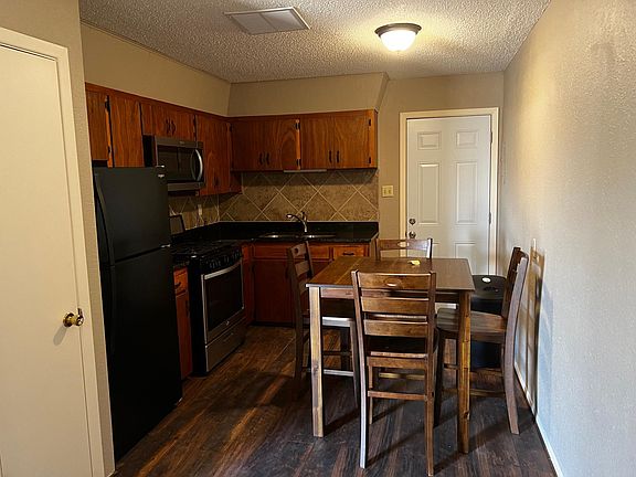 2nd image of 532 S 4th St
