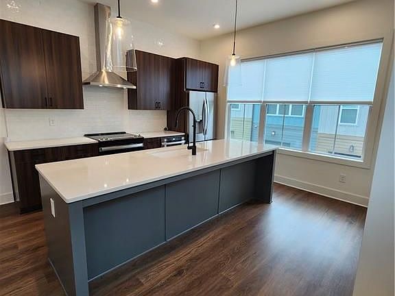 3rd image of 59 Adore Ct