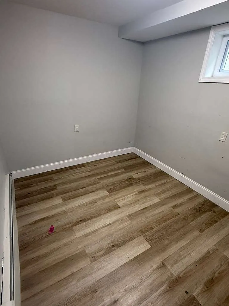 49 Linden St — Photo 2