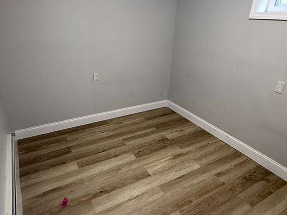 2nd image of 49 Linden St Floor 1
