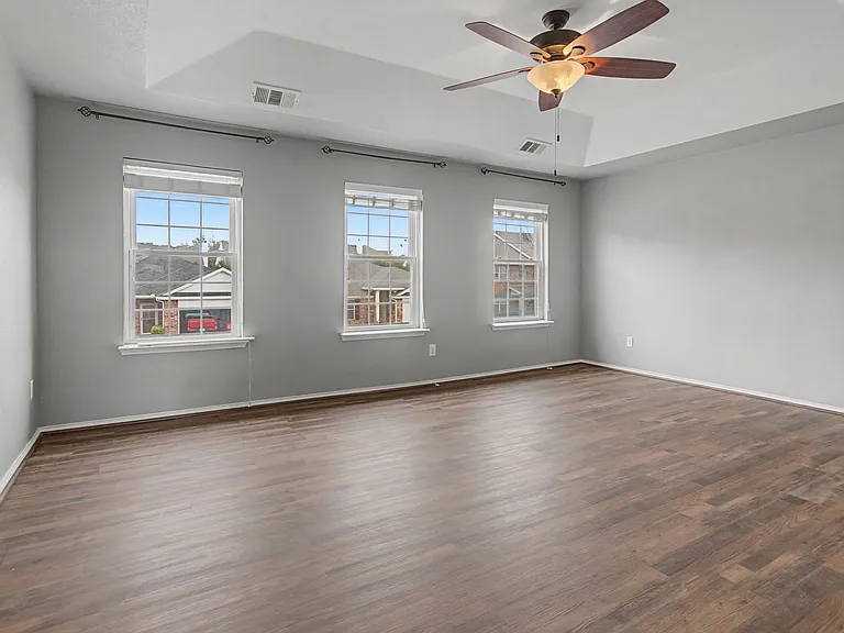 5016 Meridian Ln — Photo 21
