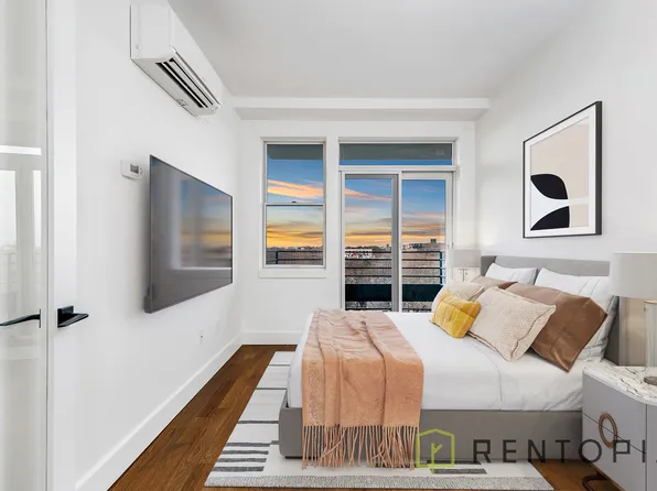 581 Ocean Parkway image 3 of 12