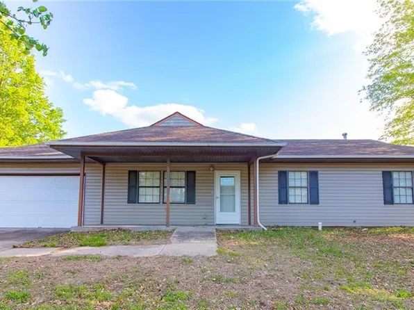 502 Mallory Ct, Warrensburg, MO 64093